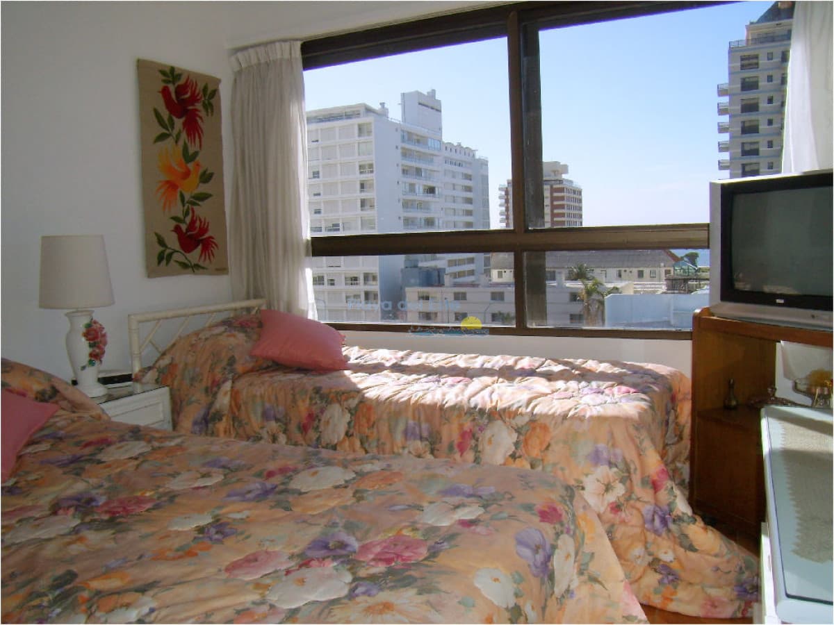 Apartamento en Peninsula, 2 dormitorios y medio  , torre amalfi , punta del este  - Inmobiliaria Playa del Este