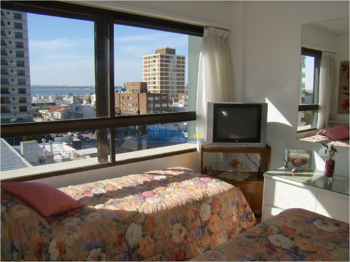 Apartamento en Peninsula, 2 dormitorios y medio  , torre amalfi , punta del este  - Inmobiliaria Playa del Este