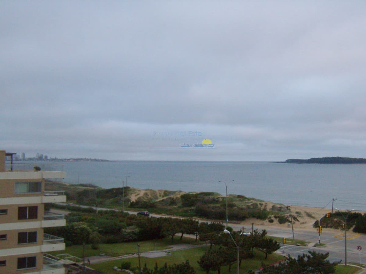 Apartamento en Mansa, 3 dormitorios * - Inmobiliaria Playa del Este