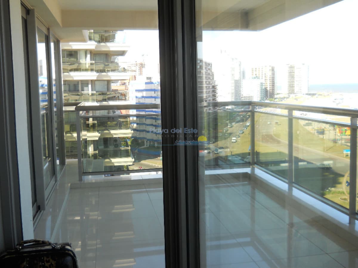Aoartamento en Venta de 3 dormitorios en Torre Imperiale , Punta del este , Playa brava  - Inmobiliaria Playa del Este