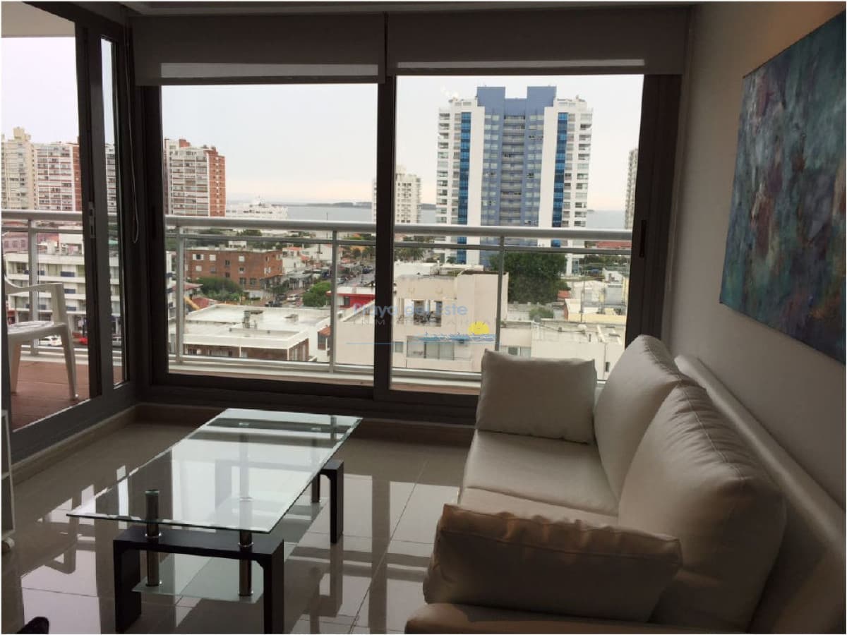 Apartamento en alquiler temporal de 1 dormitorio y medio en Venta en Punta del este  - Inmobiliaria Playa del Este