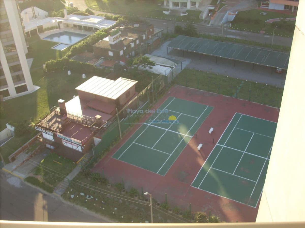 Apartamento de 2 dormitorios en Playa Brava , Punta del este  - Inmobiliaria Playa del Este