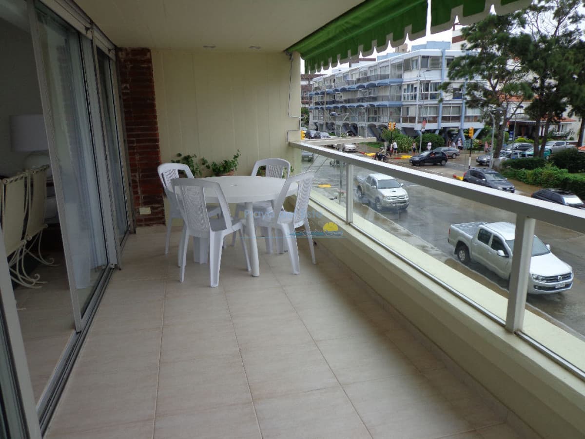 Apartamento en Peninsula, 4 dormitorios * - Inmobiliaria Playa del Este