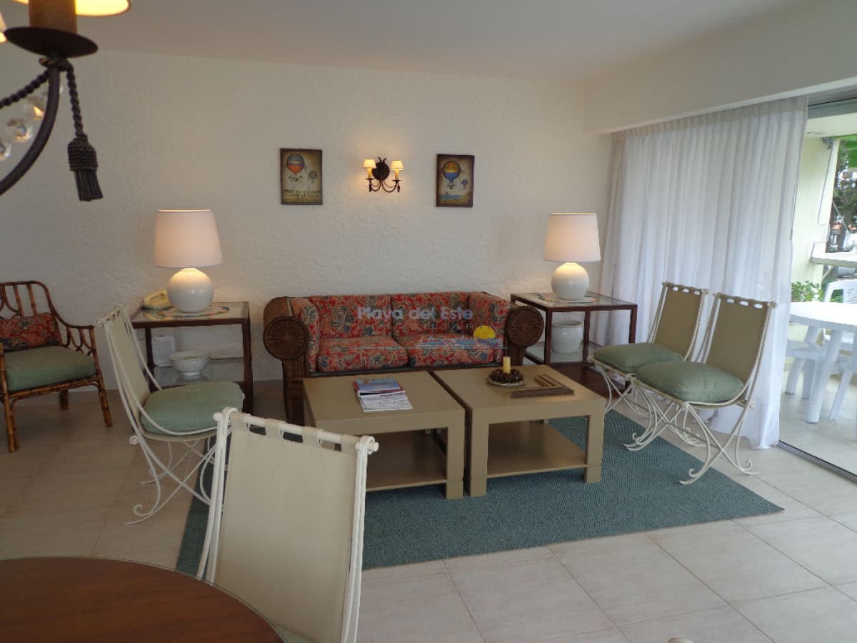Apartamento en Peninsula, 4 dormitorios * - Inmobiliaria Playa del Este