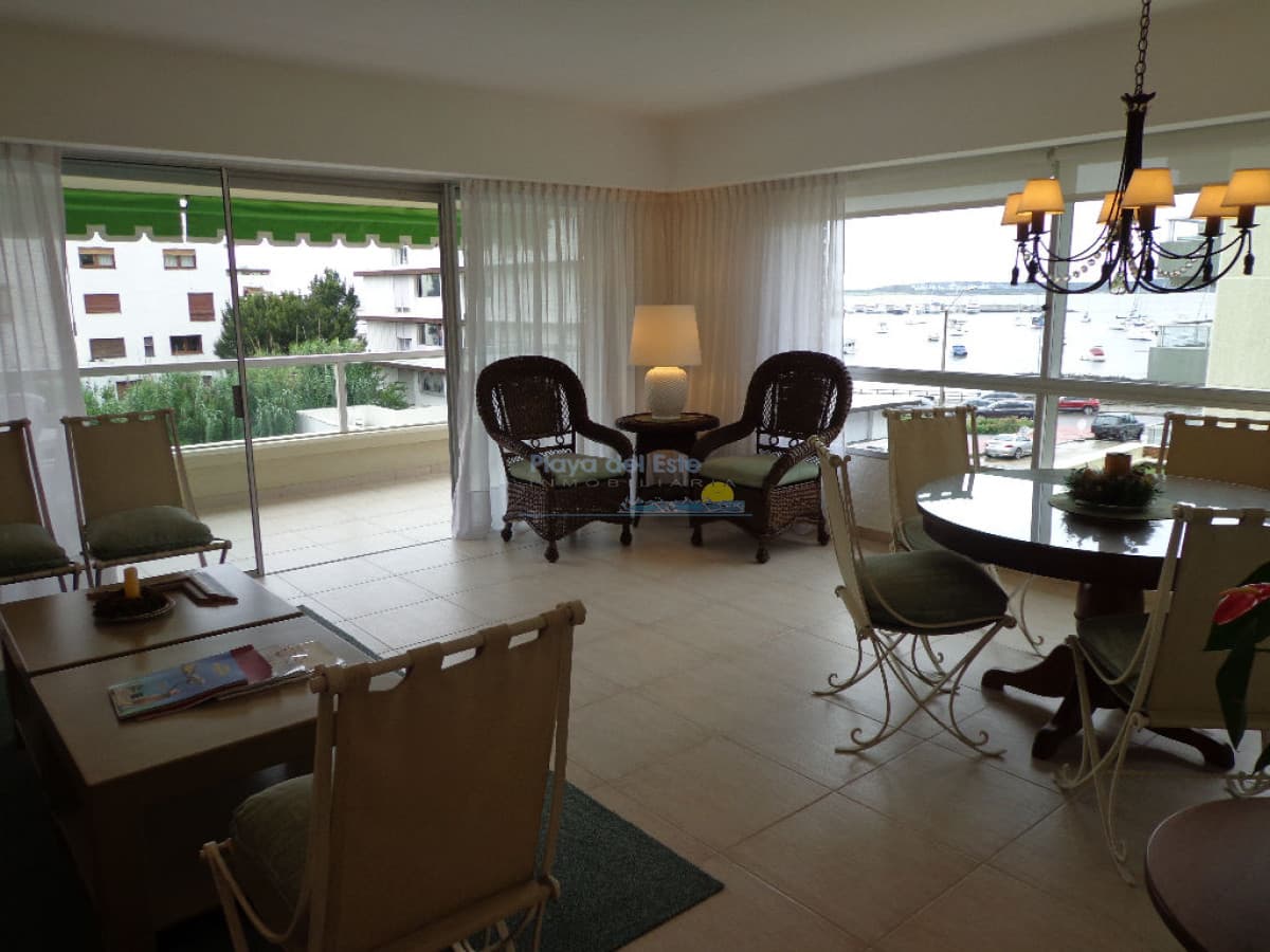 Apartamento en Peninsula, 4 dormitorios * - Inmobiliaria Playa del Este