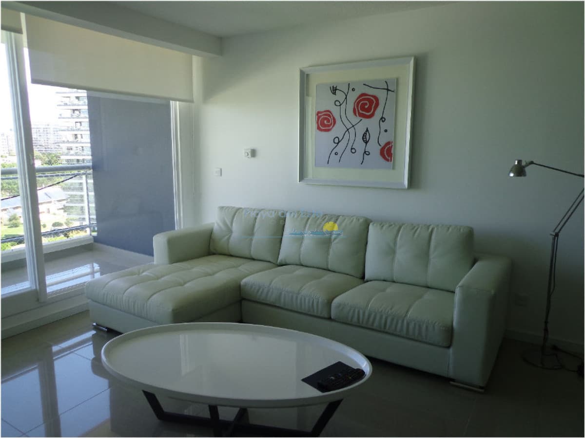 Apartamento en alquiler de temporada de 1 dormitorio en Torre One , Punta del este  - Inmobiliaria Playa del Este