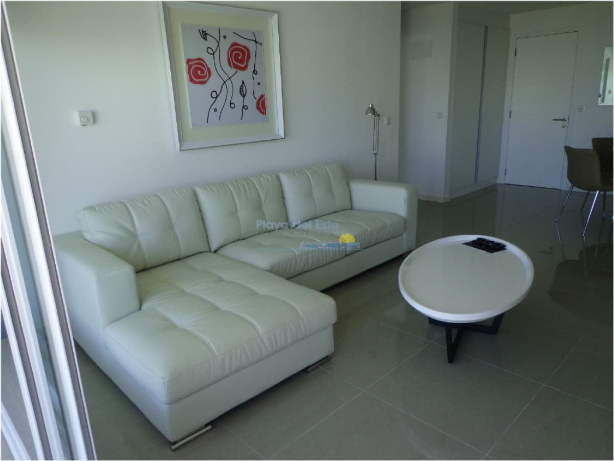 Apartamento en alquiler de temporada de 1 dormitorio en Torre One , Punta del este  - Inmobiliaria Playa del Este