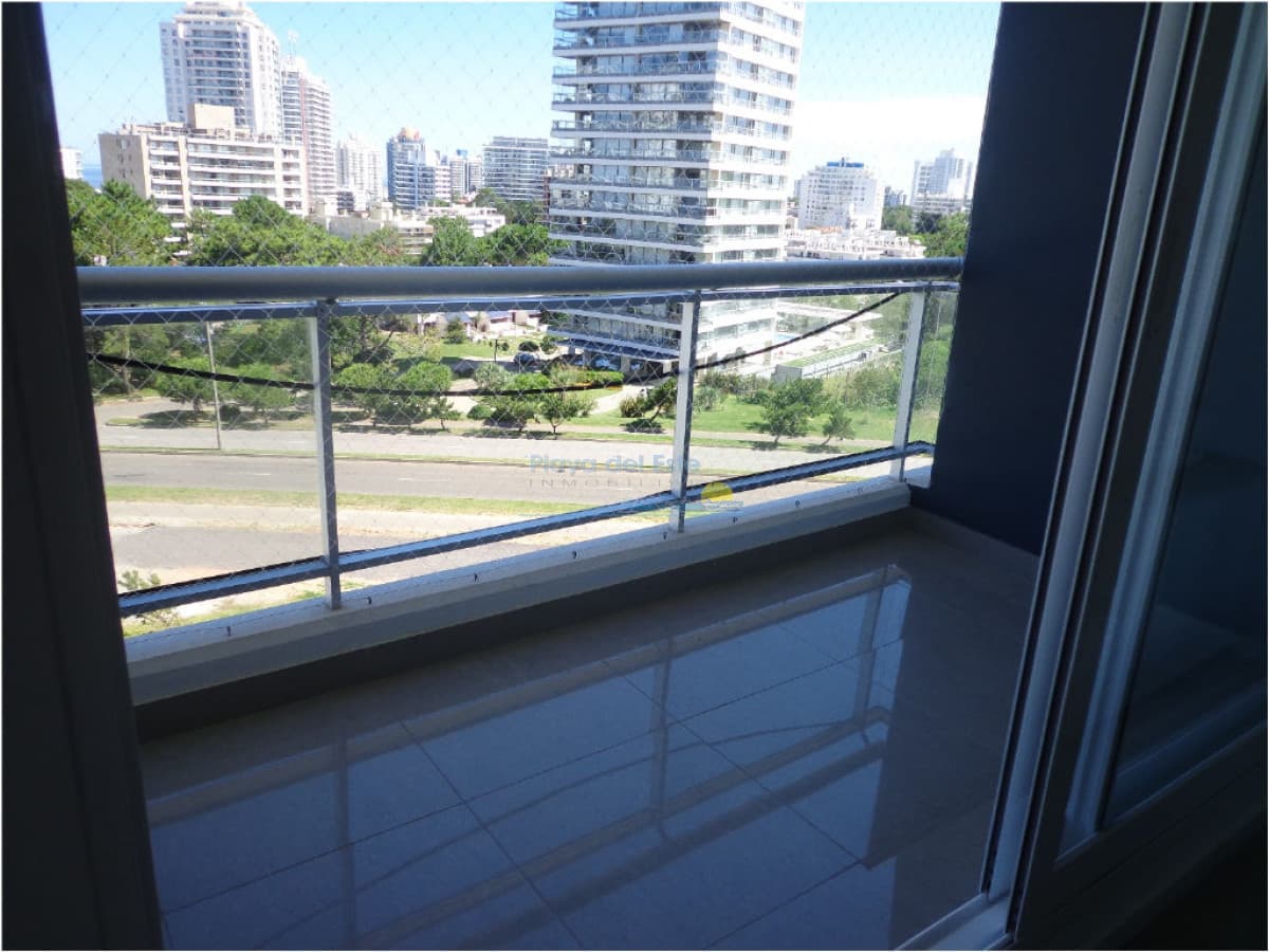 Apartamento en alquiler de temporada de 1 dormitorio en Torre One , Punta del este  - Inmobiliaria Playa del Este