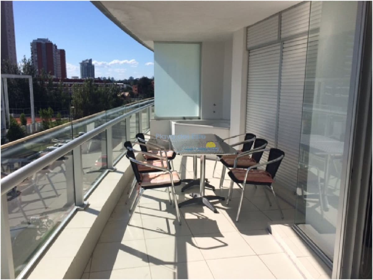 Apartamento en venta de 2 dormitorios en Punta del este , Torre Season , Playa Mansa  - Inmobiliaria Playa del Este