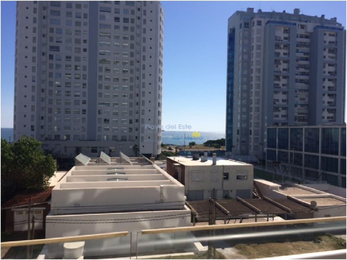 Apartamento en venta de 2 dormitorios en Punta del este , Torre Season , Playa Mansa  - Inmobiliaria Playa del Este