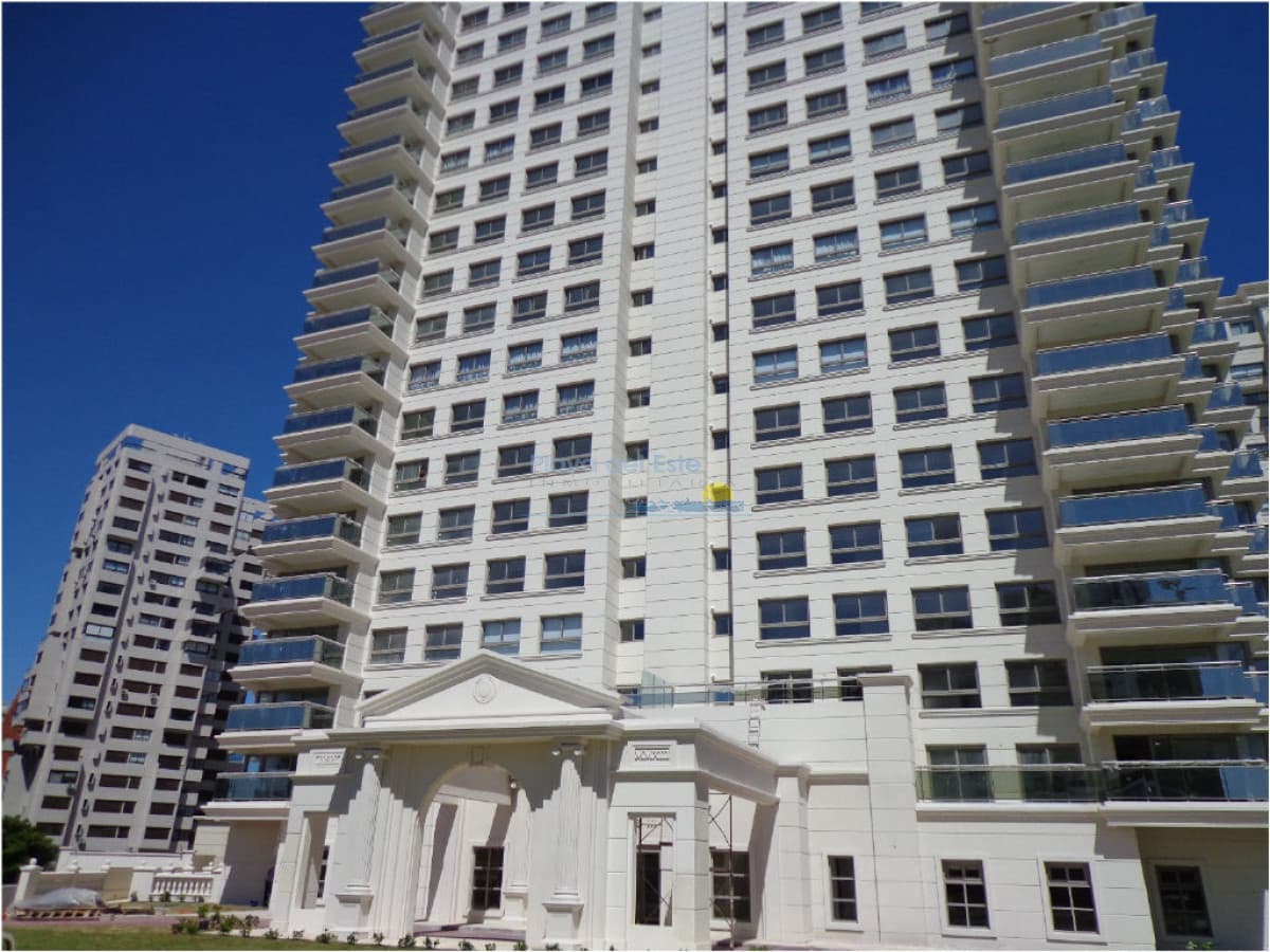 Apartamento en venta de 3 dormitorios en Punta del este , Playa brava  - Inmobiliaria Playa del Este