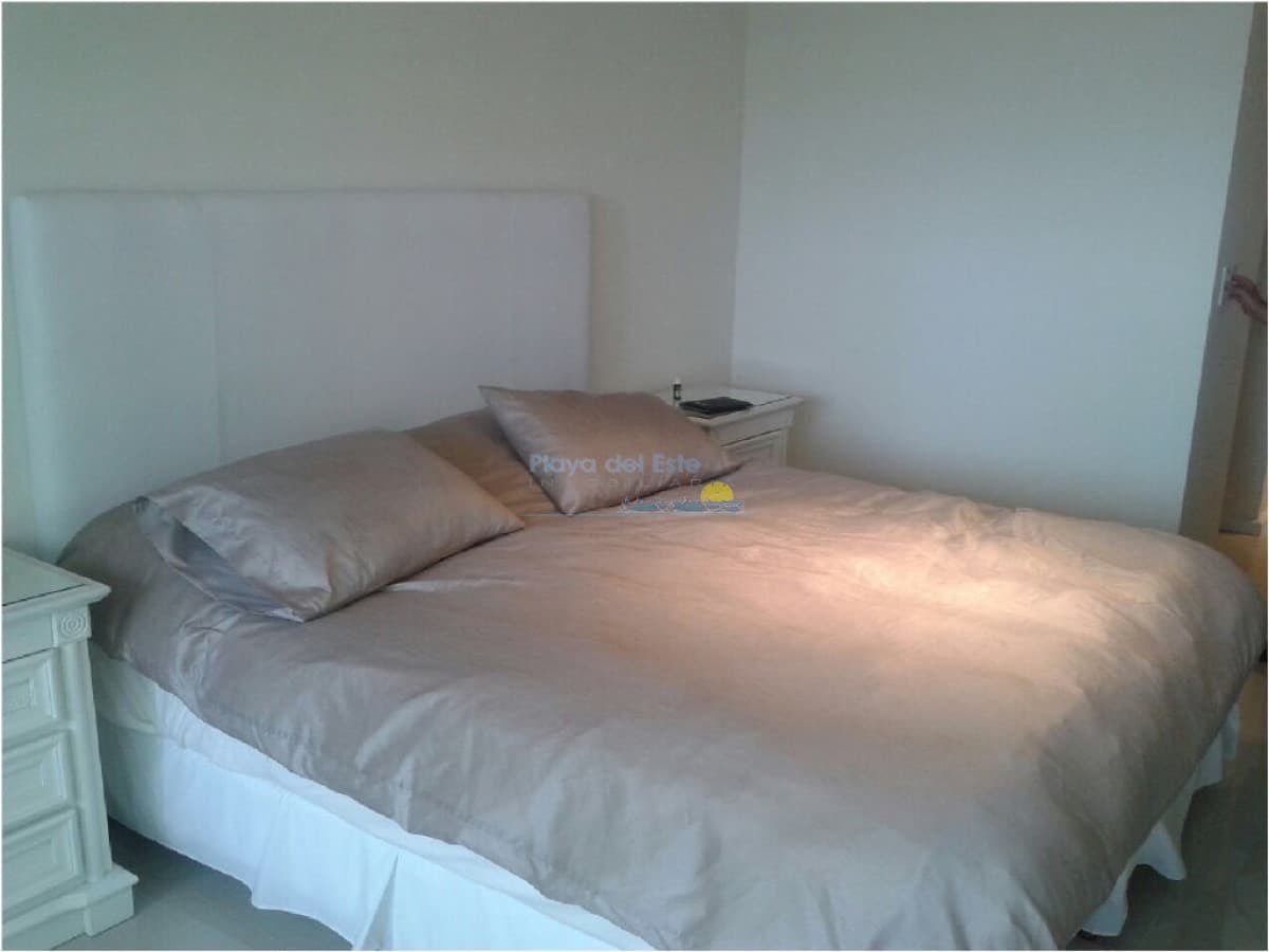 Apartamento en venta de 3 dormitorios en Punta del este , Playa brava  - Inmobiliaria Playa del Este
