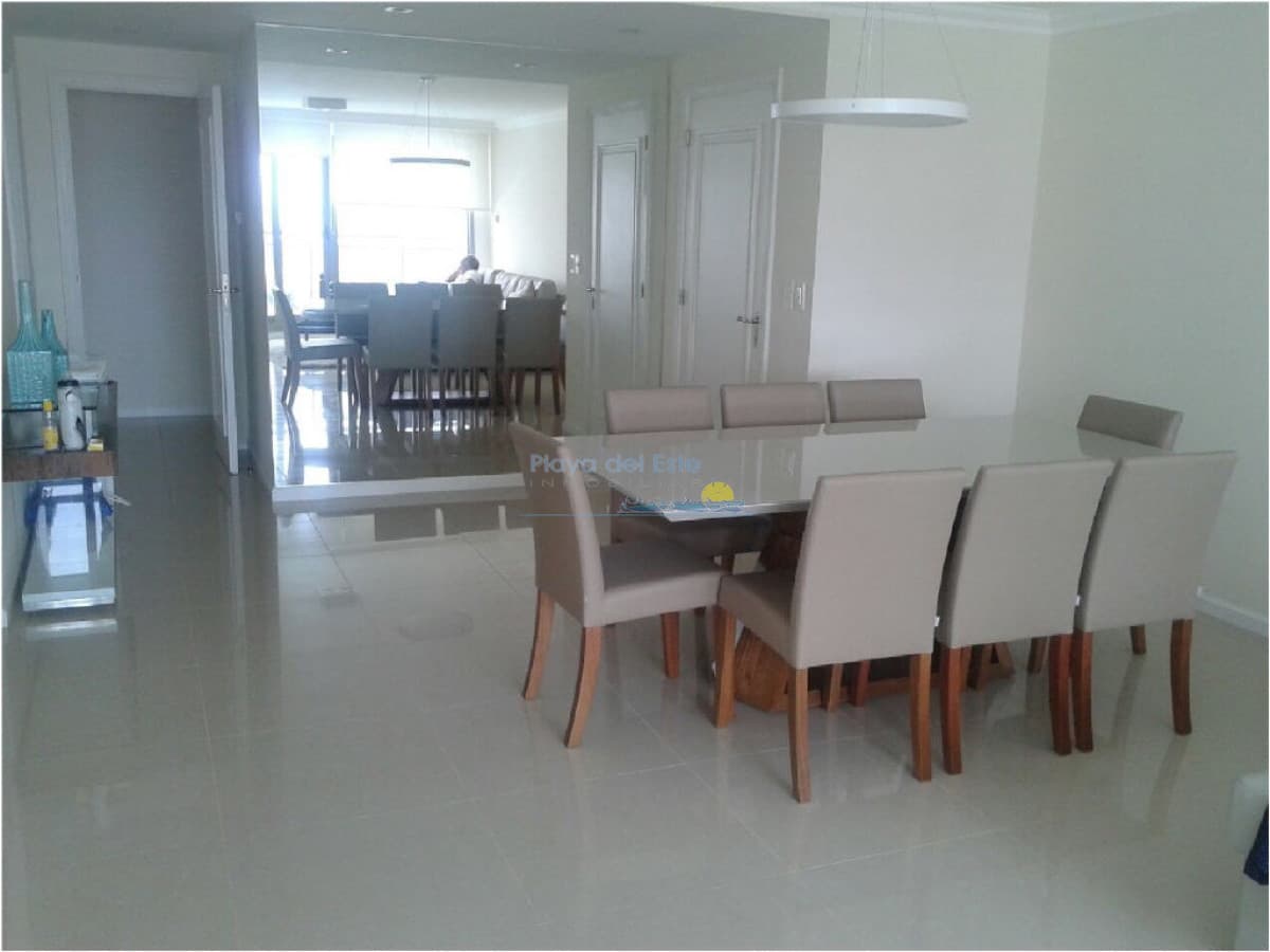 Apartamento en venta de 3 dormitorios en Punta del este , Playa brava  - Inmobiliaria Playa del Este