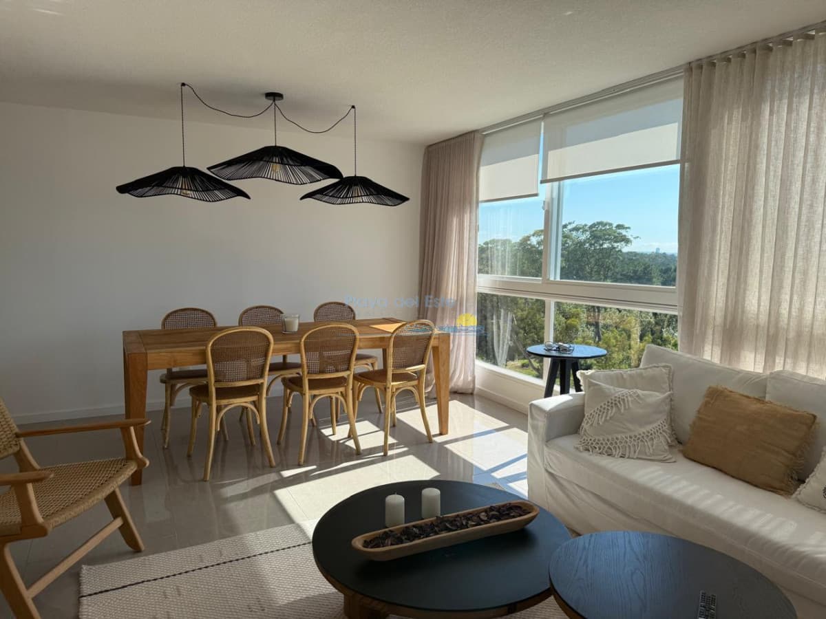 Apartamento en Venta de 2 dormitorios en Torre One , Punta del este , Playa brava , a pasos del shopping  - Inmobiliaria Playa del Este