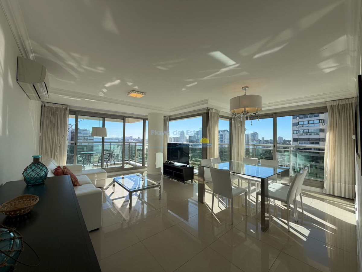Apartamento en venta en Torre imperiale de 2 dormitorios en Punta del este  - Inmobiliaria Playa del Este