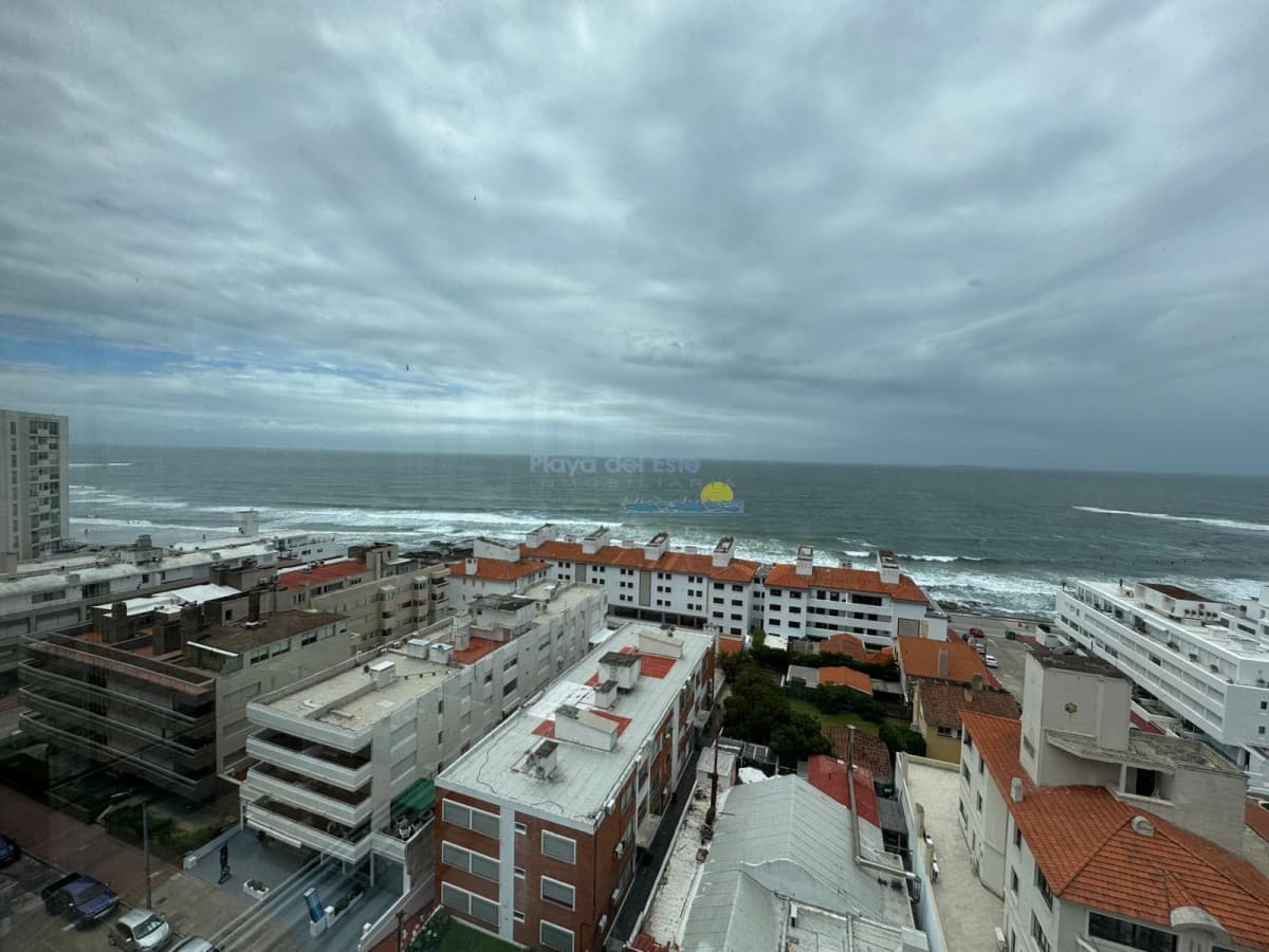 Apartamento en Alquiler Temporada de 2 dormitorios en Punta del este , Península , Gorlero  - Inmobiliaria Playa del Este