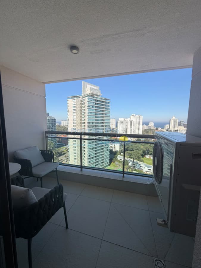 Apartamento en alquiler de 2 dormitorios en Punta del este  - Inmobiliaria Playa del Este