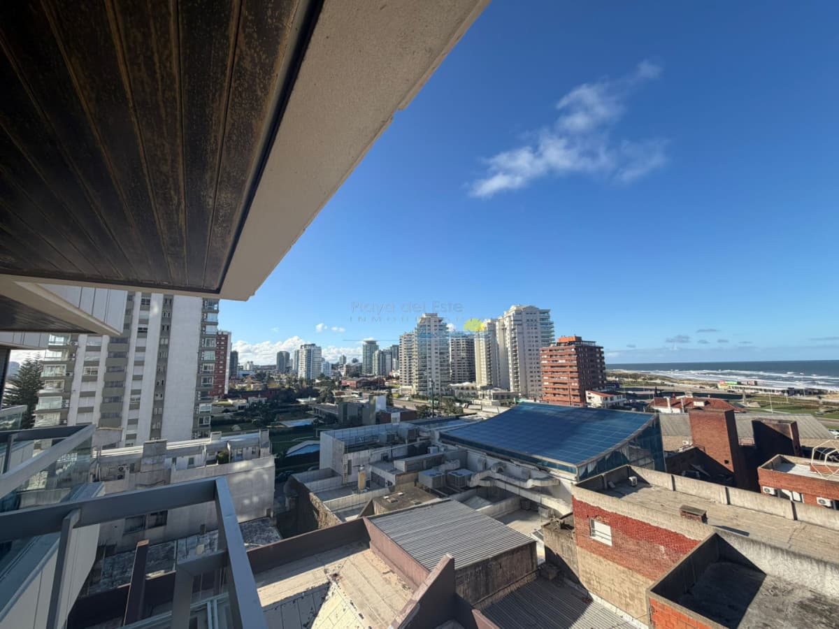 Apartamento de 3 dormitorios en alquiler anual e invernal en Punta del esta , Playa mansa , Torreon  - Inmobiliaria Playa del Este
