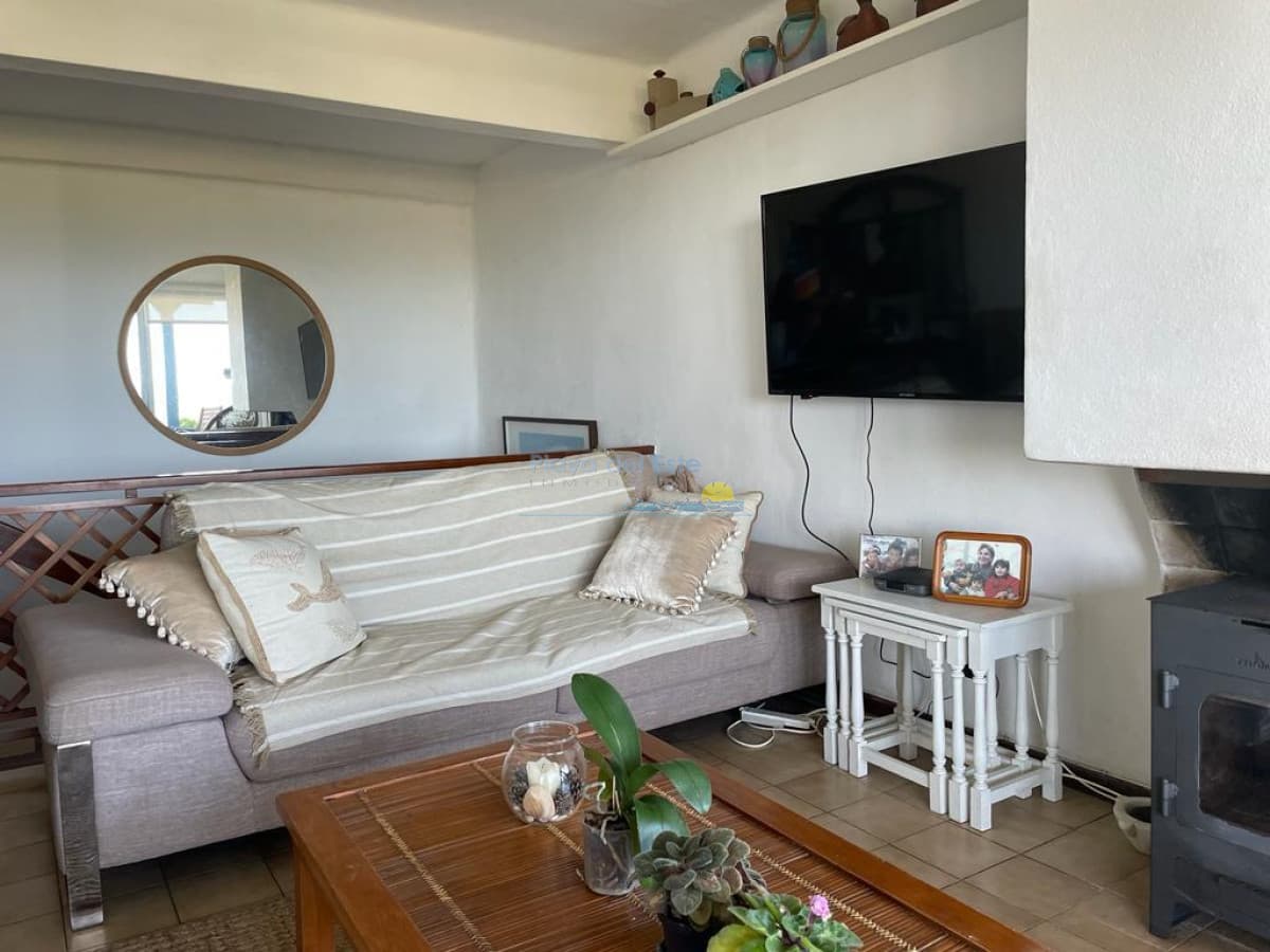 Apartamento duplex en alquiler de temporada de 2 dormitorios en Punta del este  - Inmobiliaria Playa del Este