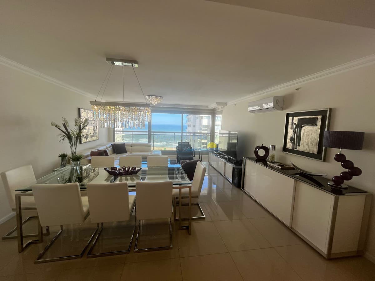 Apartamento en Venta de 3 dormitorios en Punta del este , Torre imperiale , Playa Brava  - Inmobiliaria Playa del Este