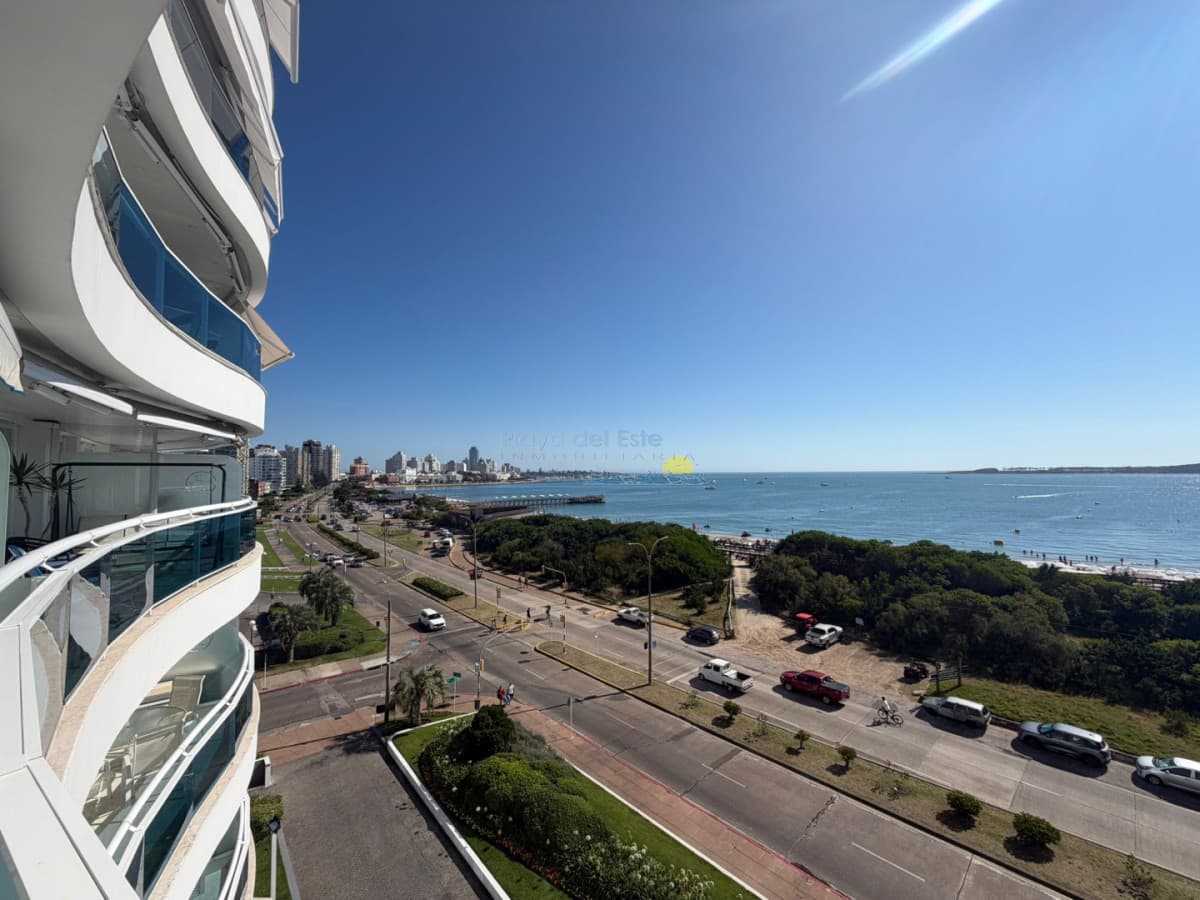 Apartamento en Venta 2 dormitorios , Punta del este , Torre Millenium , Playa Mansa - Inmobiliaria Playa del Este