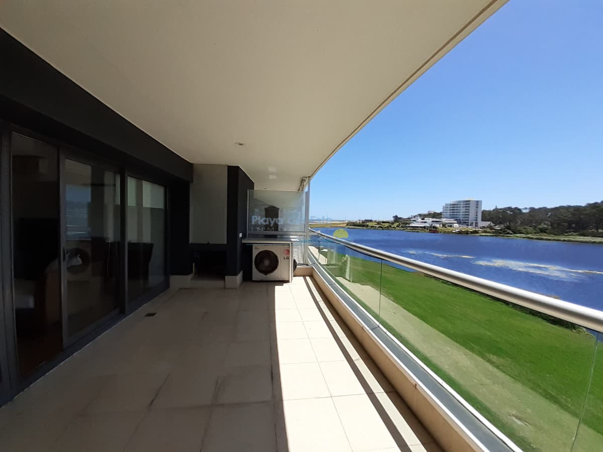 Apartamento de 2 dormitorios en Punta del este , alquiler temporal  - Inmobiliaria Playa del Este