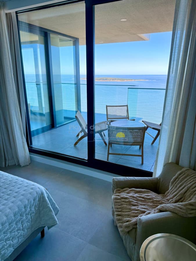 Apartamento en alquiler temporal de 3 dormitorios en Torre Venetian , Punta del este , Playa Mansa  - Inmobiliaria Playa del Este