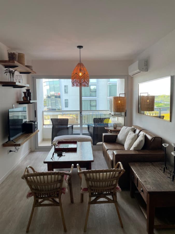Apartamento en alquiler anual de 2 dormitorios en Punta del este , Playa brava  - Inmobiliaria Playa del Este