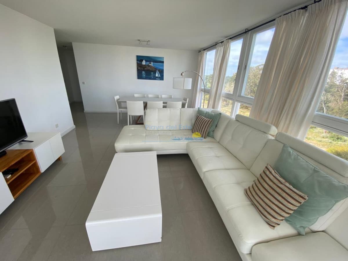 Apartamento de 2 dormitorios en alquiler temporal en Torre One , Punta del este , Playa Brava  - Inmobiliaria Playa del Este