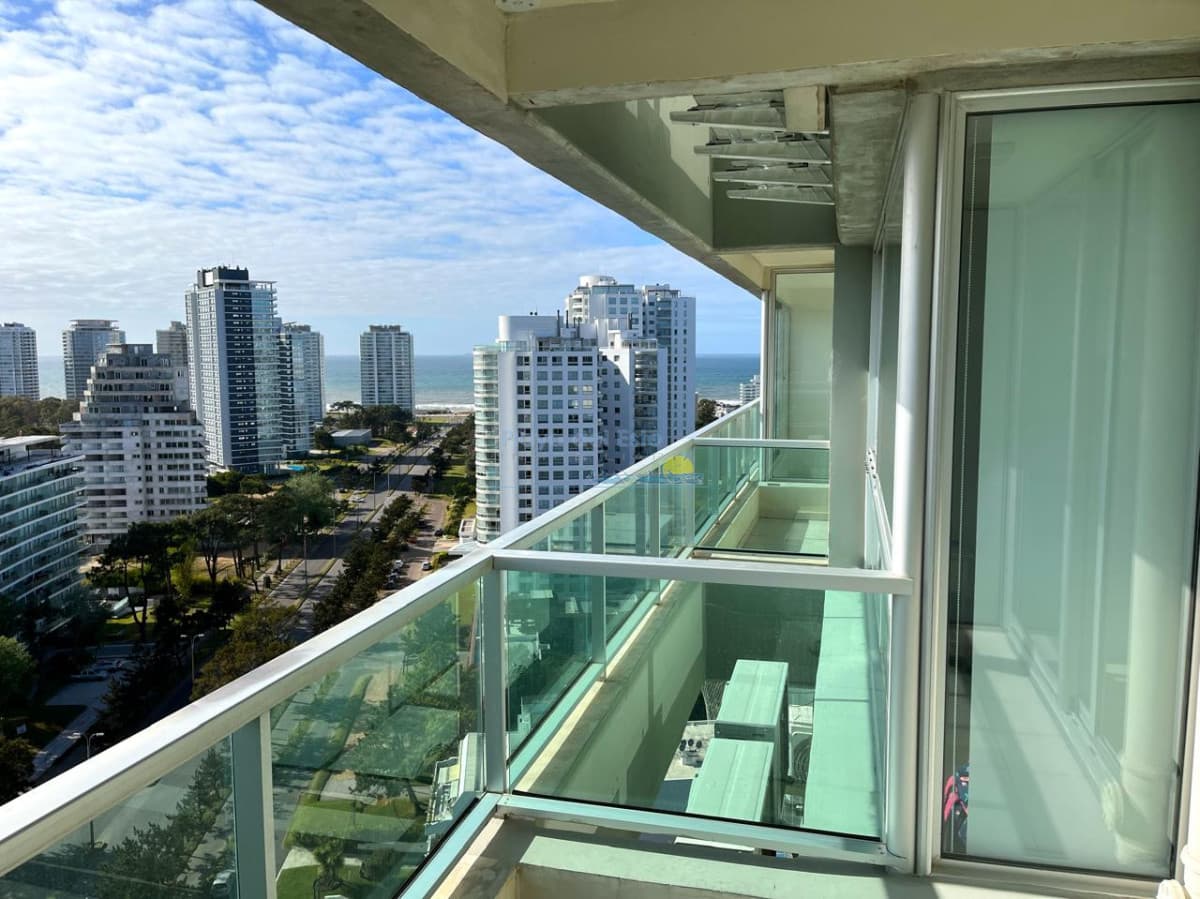 Apartamento de 1 dormitorio en alquiler temporal en Gala Vista , Punta del este , Playa Mansa  - Inmobiliaria Playa del Este