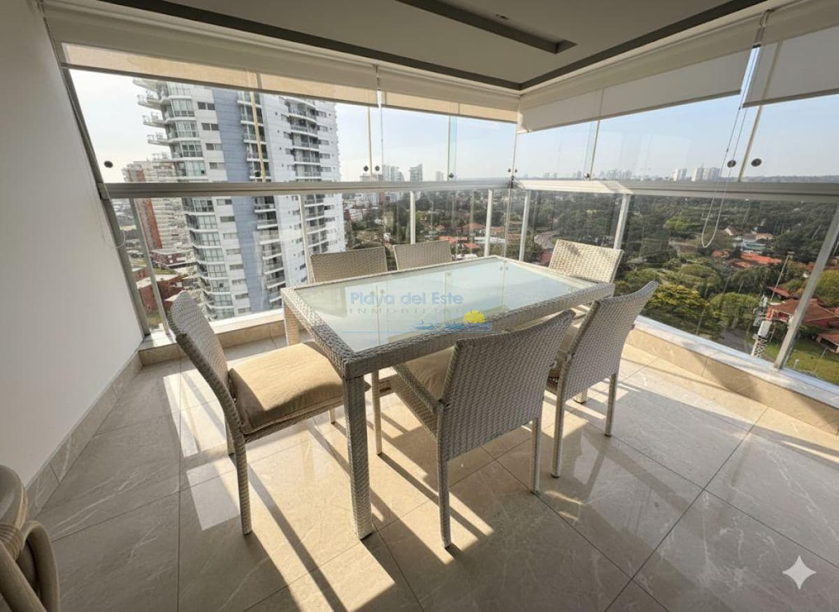Apartamento de 2 dormitorios en Alquiler Temporal en Punta del este , Miami Boulevard , Playa mansa  - Inmobiliaria Playa del Este