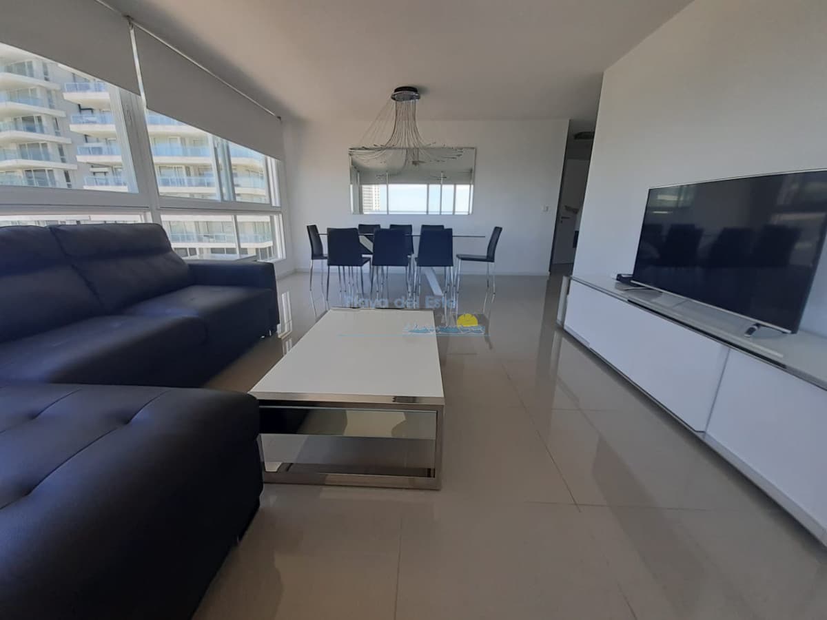 Apatamento en venta de 2 dormitorios en Torre one , Punta del este  - Inmobiliaria Playa del Este