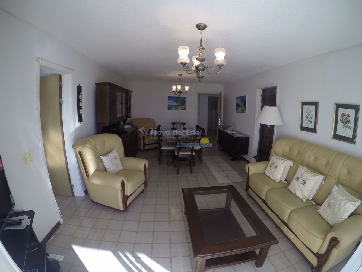 Brava  edificio con amenities de muy solida construccion - Inmobiliaria Playa del Este