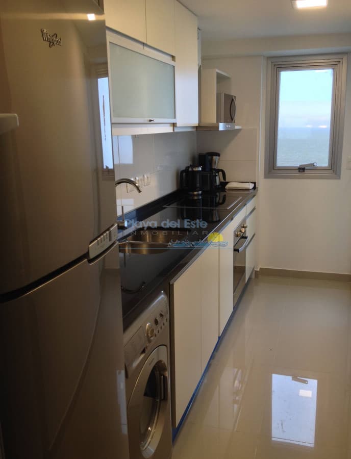 En Venta  Apartamento de 3 dormitorios en Punta del este , Playa brava , Wind tower  - Inmobiliaria Playa del Este