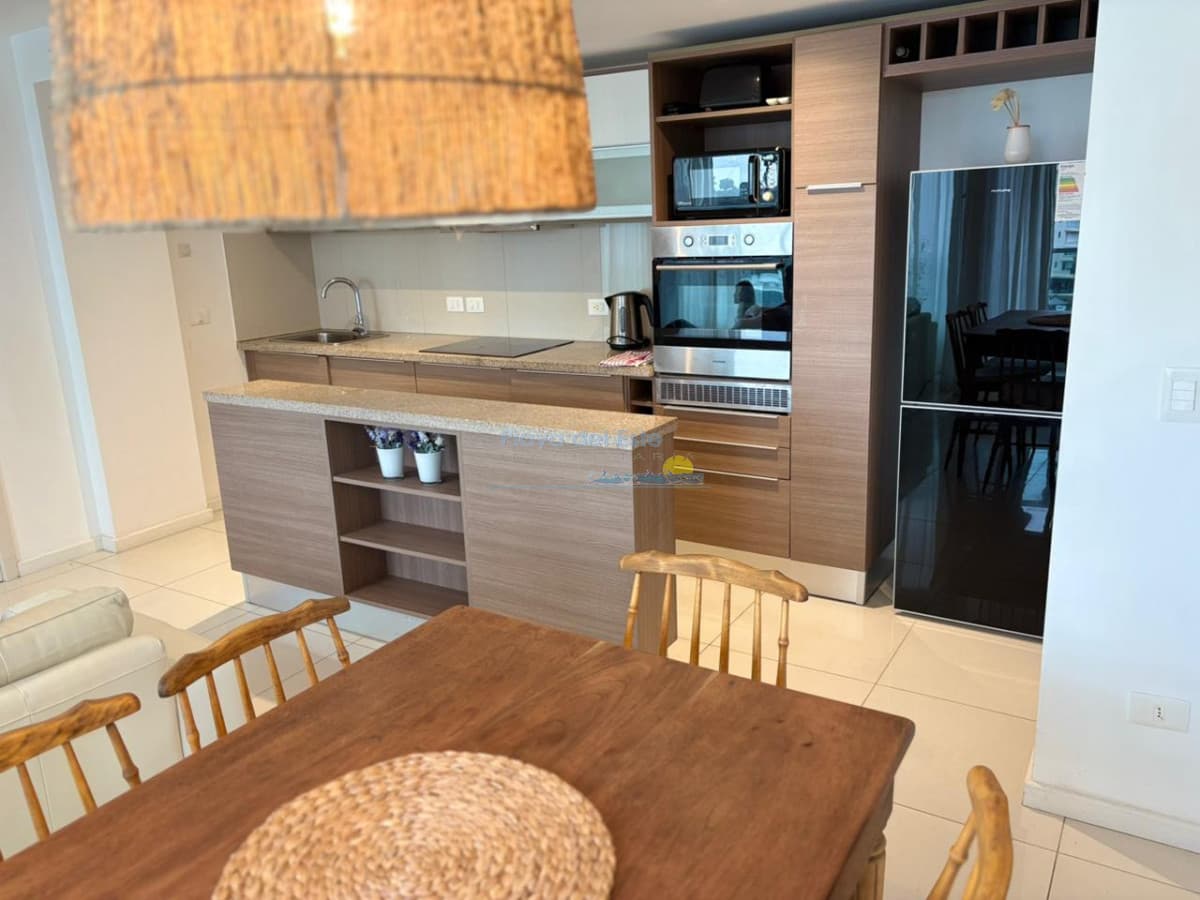 Apartamento en alquiler invernal de 2 dormitorios en Gala vista , Punta del este  - Inmobiliaria Playa del Este