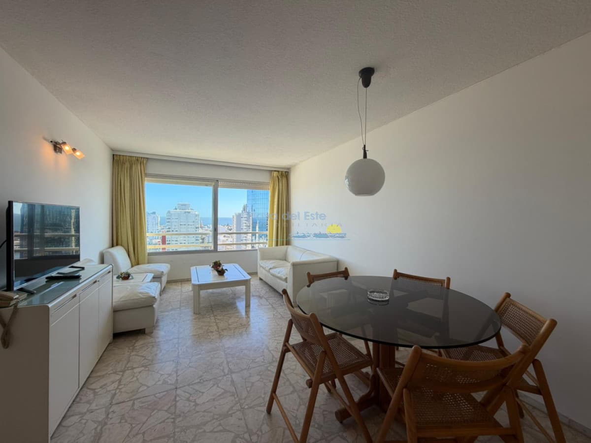 Apartamento en Venta en  Punta del este de 1 dormitorios  en Península , Gorlero  - Inmobiliaria Playa del Este