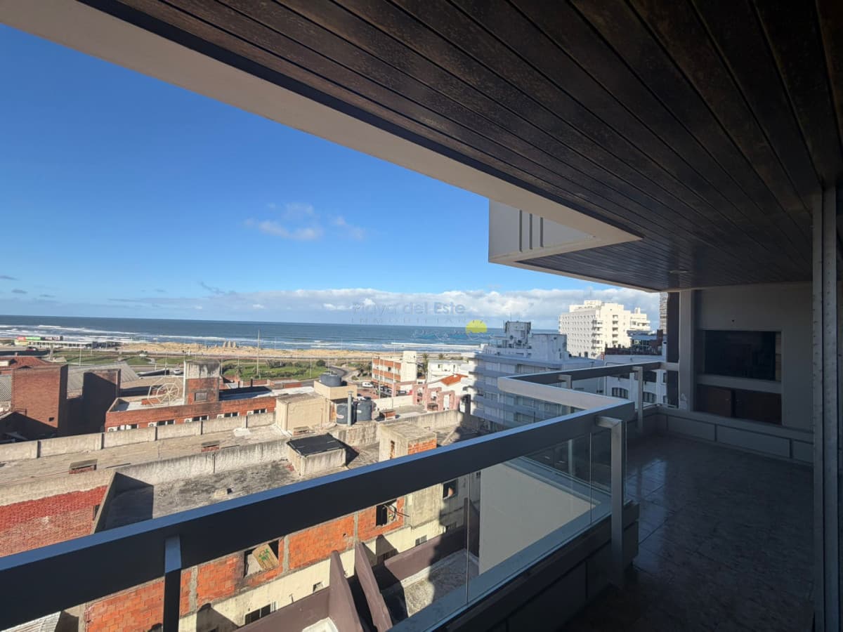 Apartamento de 3 dormitorios en alquiler anual e invernal en Punta del esta , Playa mansa , Torreon  - Inmobiliaria Playa del Este