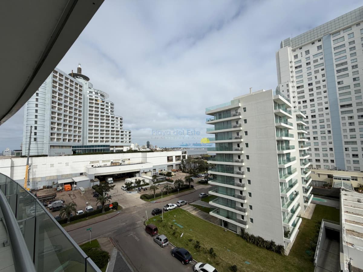 Apartamento en venta de 2 dormitorios en Punta del este , Playa mansa  - Inmobiliaria Playa del Este