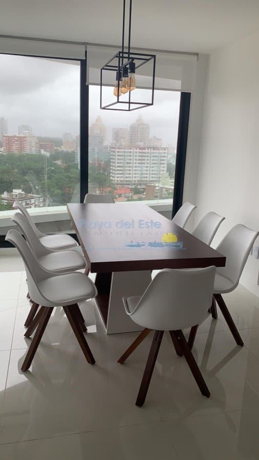 Apartamento de 3 dormitorios en edificio Art Tower , Punta del este  - Inmobiliaria Playa del Este