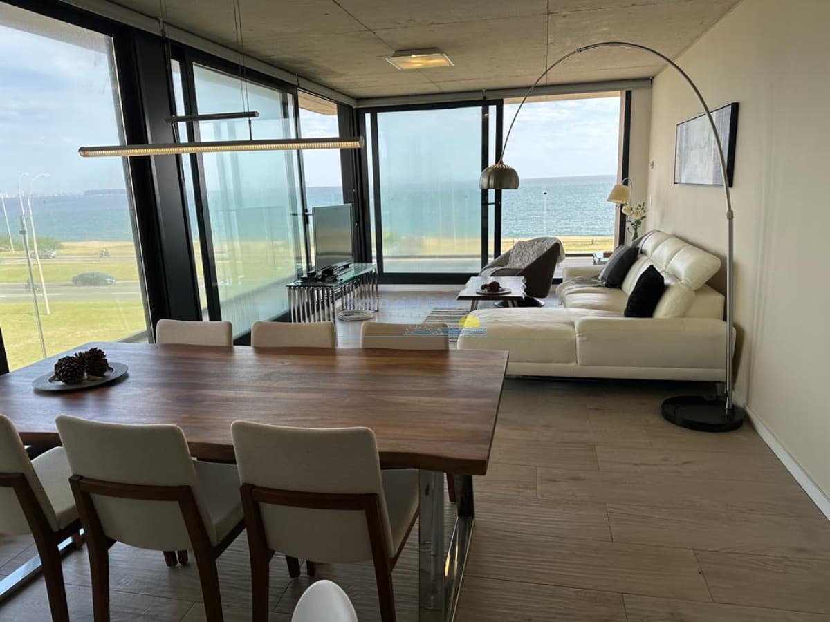 Apartamento de 3 dormitorios en Wallmer Lagoon , Punta del este , Playa Mansa  - Inmobiliaria Playa del Este