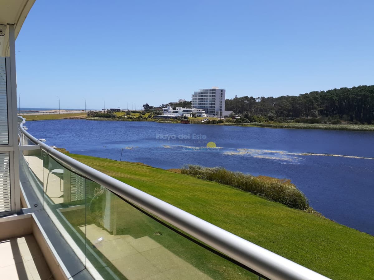 Apartamento de 2 dormitorios en Punta del este , alquiler temporal  - Inmobiliaria Playa del Este