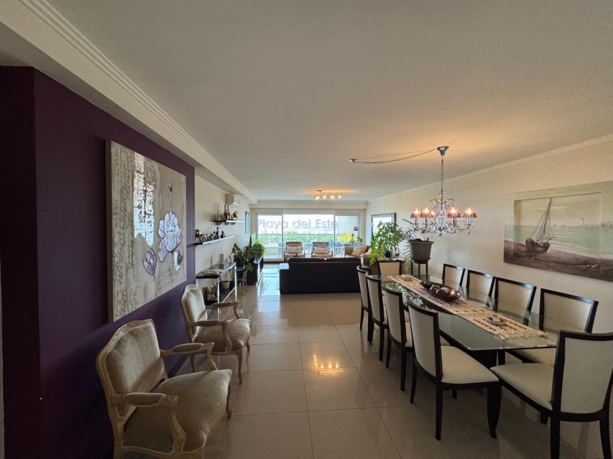 Apartamento en alquiler temporal de 4 dormitorios en Torre Lobos , Punta del este  - Inmobiliaria Playa del Este
