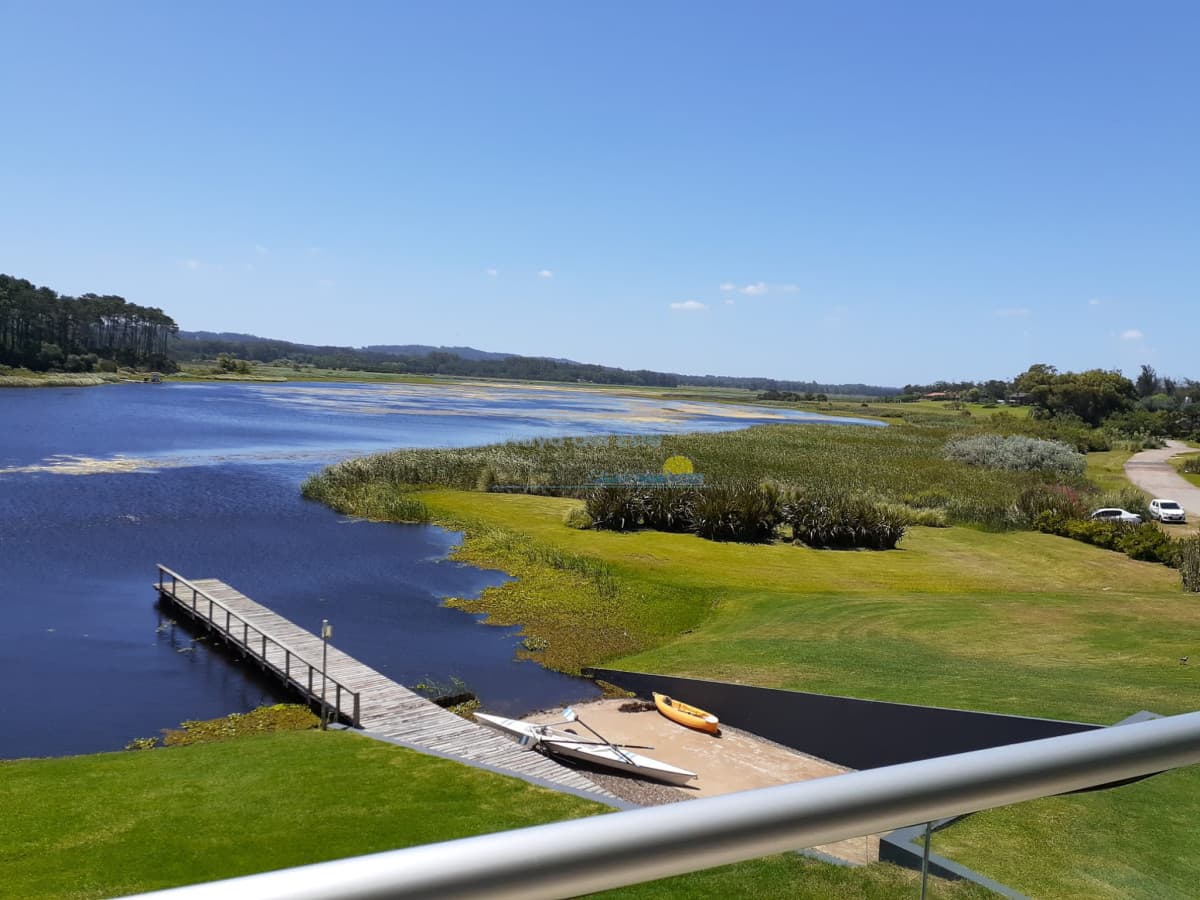 Apartamento de 2 dormitorios en Punta del este , alquiler temporal  - Inmobiliaria Playa del Este