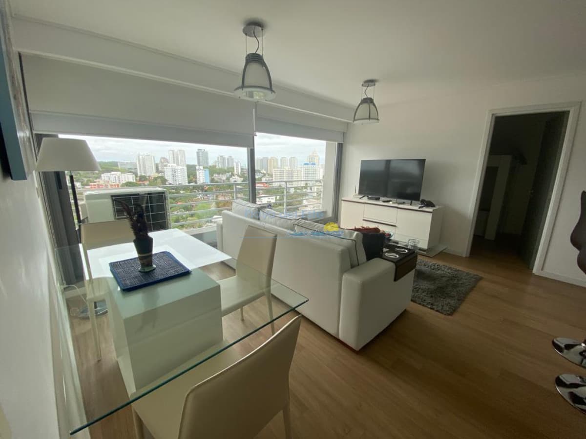 Apartamento de 2 dormitorios en Alexander Boulevard , Punta del este , Playa Mansa  - Inmobiliaria Playa del Este