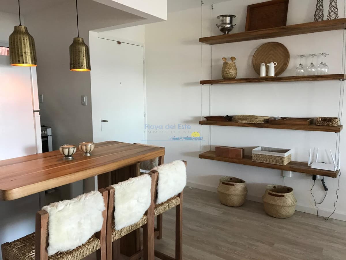 Apartamento en alquiler anual de 2 dormitorios en Punta del este , Playa brava  - Inmobiliaria Playa del Este