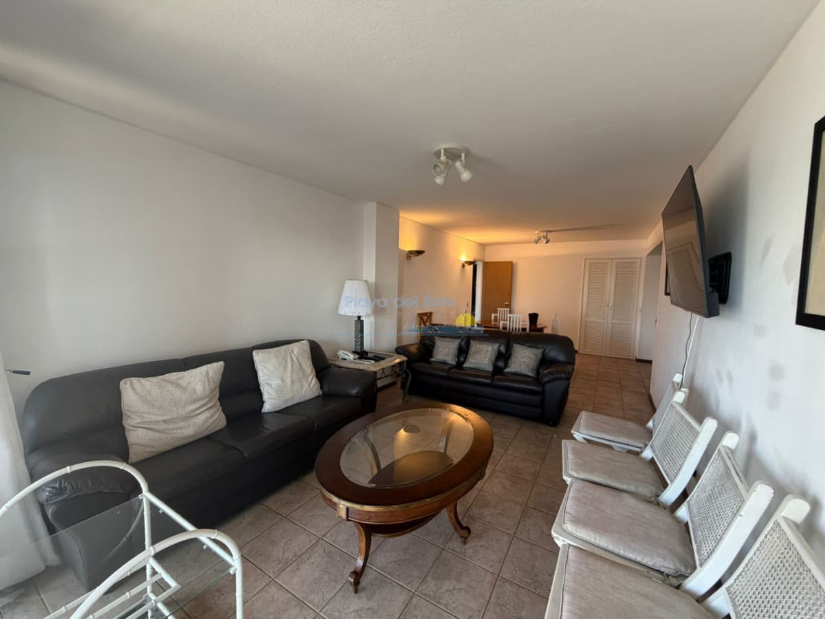 Apartamento de 3 dormitorios en alquiler anual e invernal en Punta del este , Playa Mansa  - Inmobiliaria Playa del Este