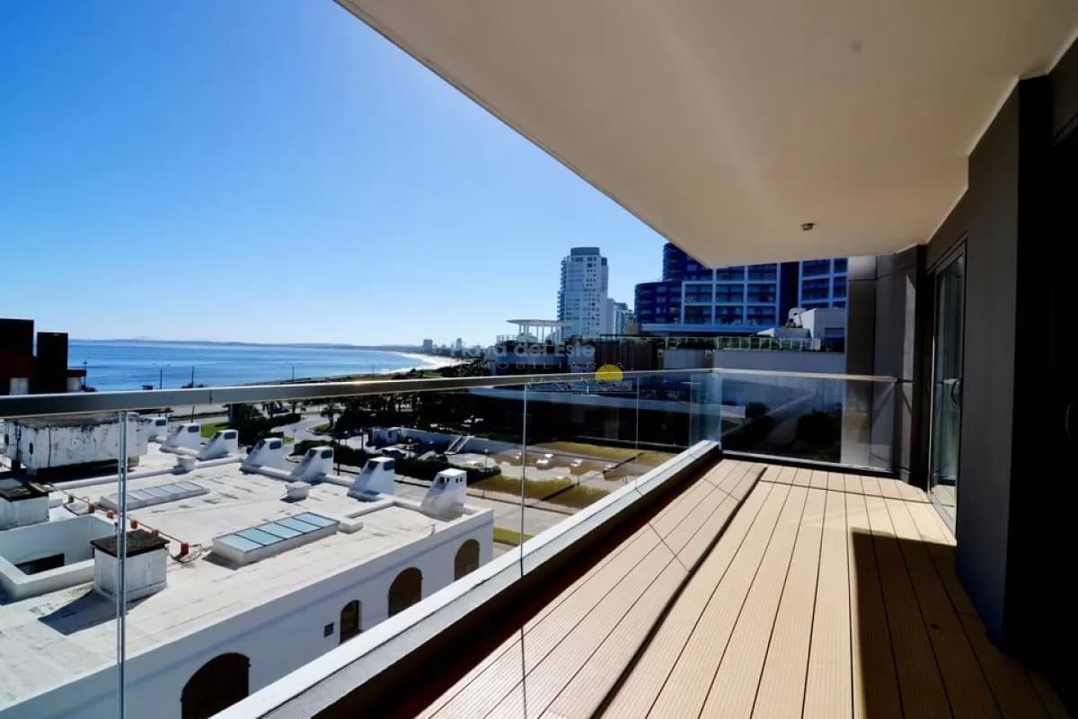 Apartamento en Venta de 3 dormitorios en Punta del este , Playa Mansa , Edificio Alexander Collection  - Inmobiliaria Playa del Este