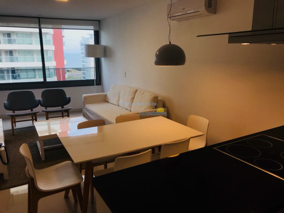 BRAVA A METROS DEL MAR  - Inmobiliaria Playa del Este