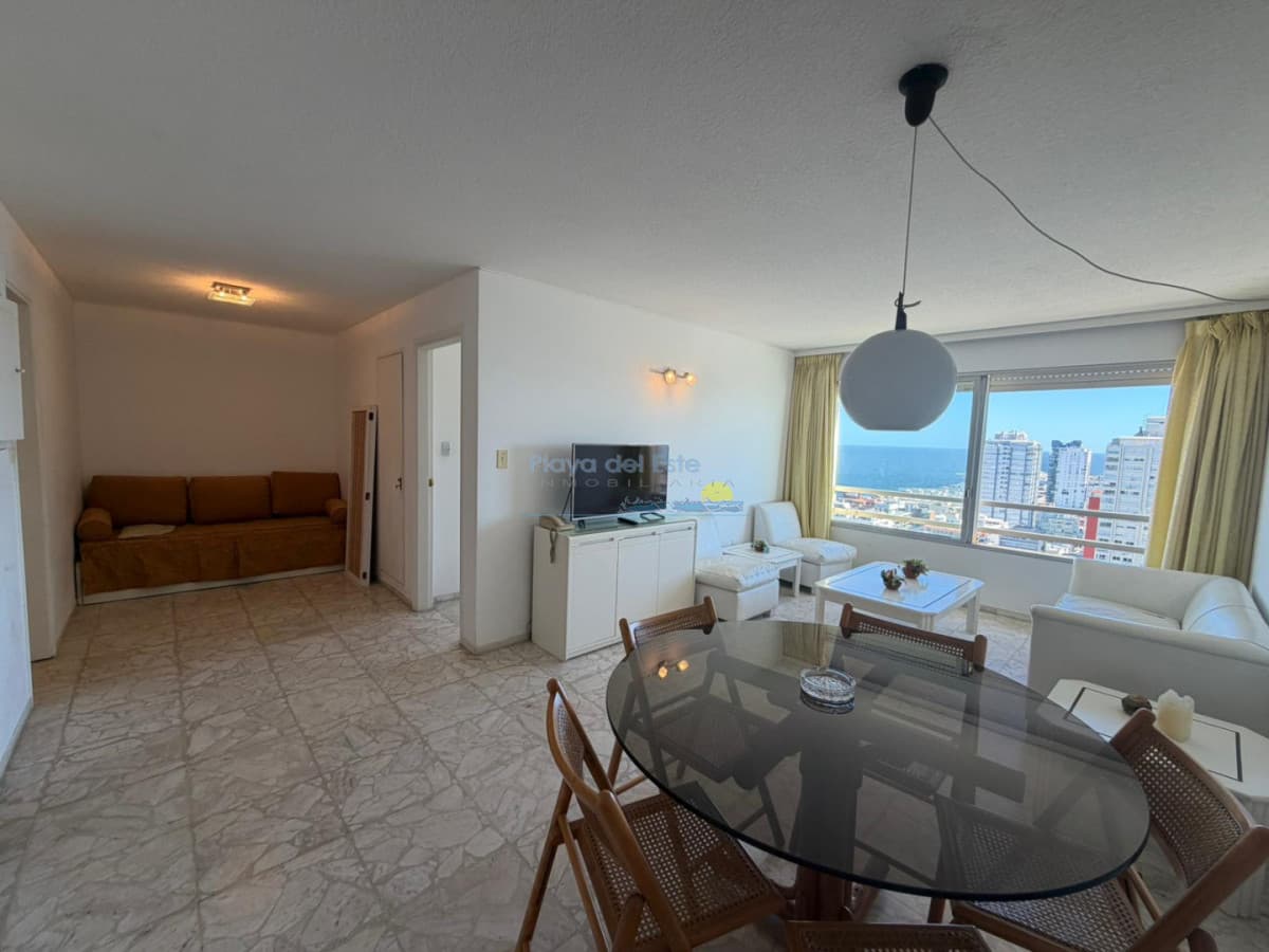 Apartamento en Venta en  Punta del este de 1 dormitorios  en Península , Gorlero  - Inmobiliaria Playa del Este