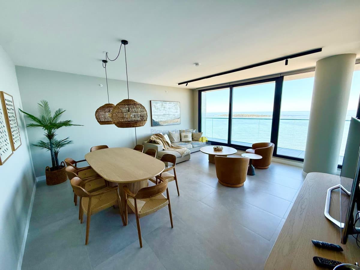 Apartamento en alquiler temporal de 3 dormitorios en Torre Venetian , Punta del este , Playa Mansa  - Inmobiliaria Playa del Este